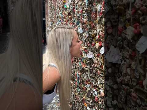 She Licked The Gum Wall, So I CLONED her in my lab🧬👨‍🔬