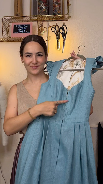 Lining the front closure and adding boning for more stability! #sewing #sewingtutorial #diy #dirndl