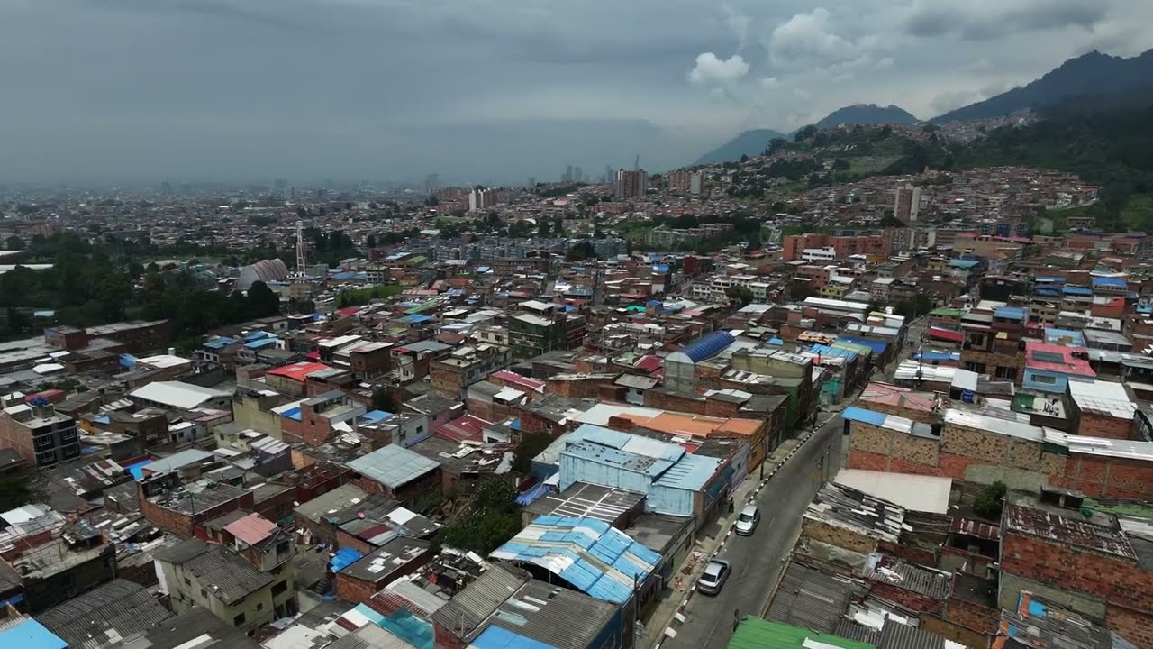 RECORIDO A SANCRISTOBAL SUR Y LA CASTAÑA BOGOTA VIDEO ECHO CON DRON DJI NEO 2