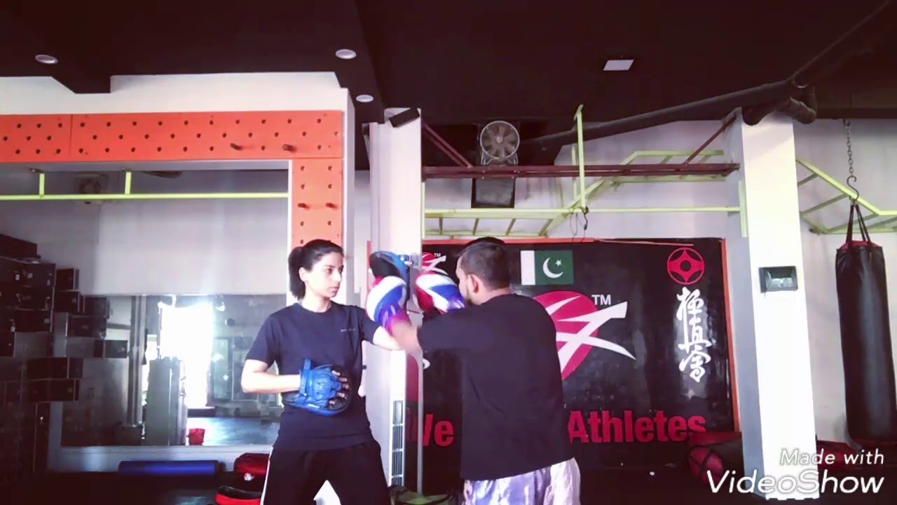 How to do basic Kickboxing pad work YouTube