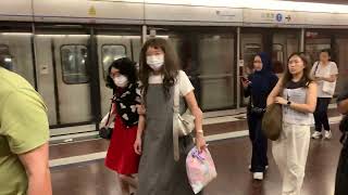 [回程又唔俾我搭藍M車]MTR ISL Q Train A779/A780 駛入2號月台 + M Train A193/A242 駛離1號月台