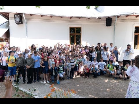 180 de tineri au participat la tabăra de vară din Bereşti Târg
