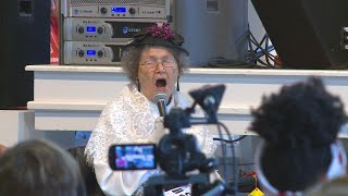 Ladies Call for Their Husbands in Wacky Iowa State Fair Contest