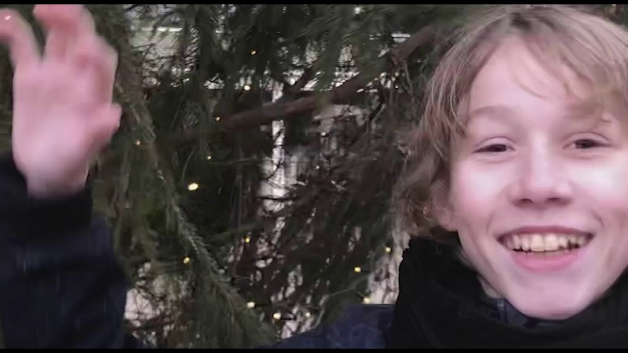 Christmas is finally here - YouTube