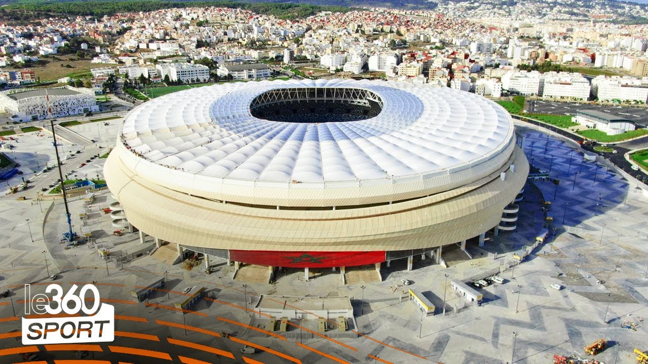 المغرب ينهي تغليف سقف ملعب طنجة الكبير ويحطم رقما قياسيا عالميا جديدا