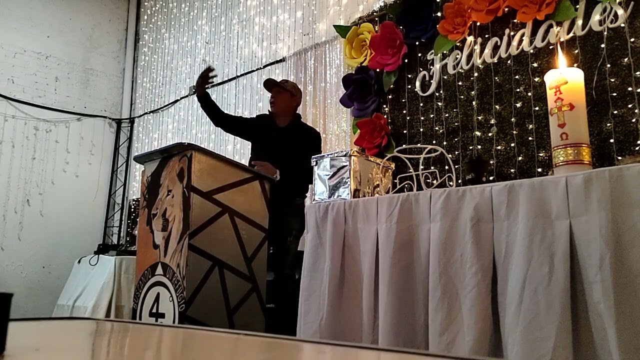 padrino Carlos Castro.... tema : honestidad y deshonestidad ...