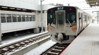 JR東日本　越後線　E129系　雪化粧をしたハムタマゴサンド