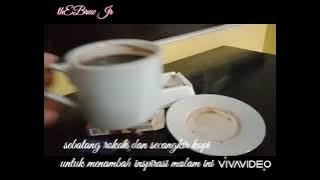 kopi dan rokok di malam hari