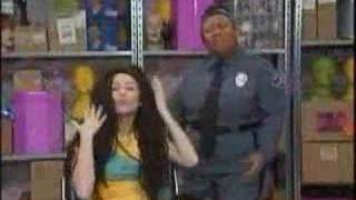 Hannah Montana - How Miley Met Roxy At Wig City