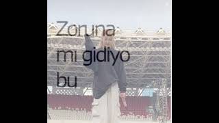 Yaşıyorum yarınlar yokmuşcasına yeni veriyorum hep başkasına hoşuna mı gidiyorum ısrarcasına…