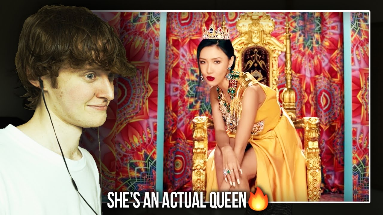 SHE'S AN ACTUAL QUEEN! (Hwa Sa (화사) 'Twit' | Music Video Reaction/Review)