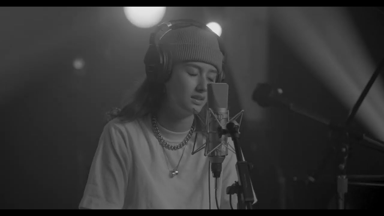YouTube에서 Jade LeMac - Same Place (Live in Studio) 보기 YouTube에서 Jade LeMac - Same Place (Live in Studio) 보기