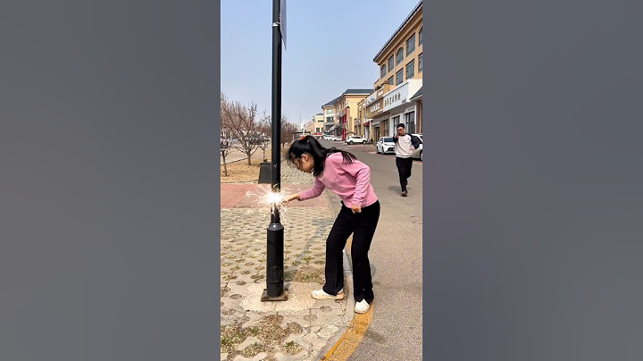 इस लड़की की मदद करने lion 🦁 आ गया।#funny #trending #comedy #shortsfeed #shorts