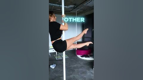 How to do a Lay Back with Lara Crnjac (Lupit Pole dance tutorial)