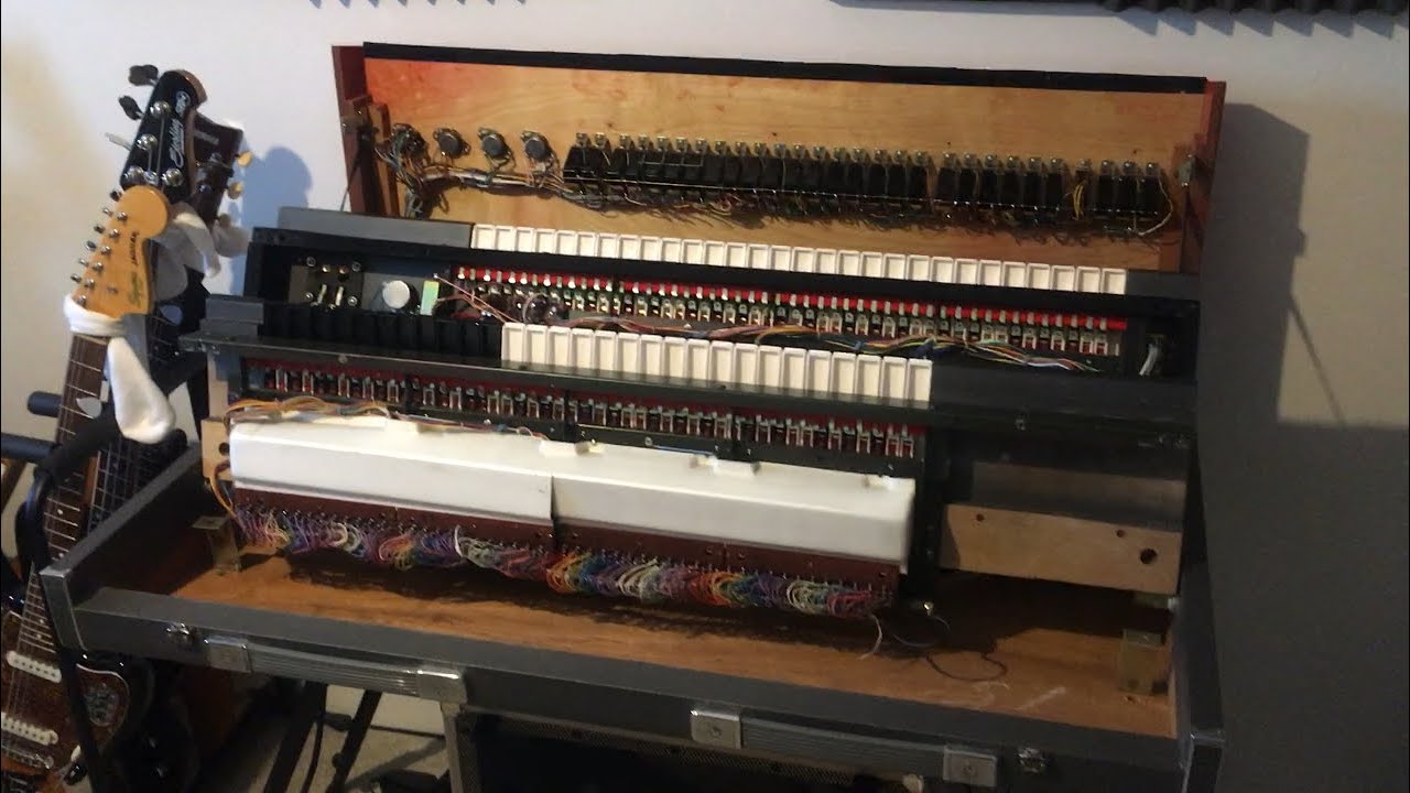 How a Vintage Analog Yamaha YC-25D Combo Organ Works: Inside