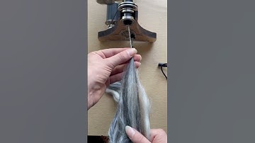 Spinning yarn from my new blend! #fiberart #yarn #spinningwheel #spinner #wool #crochet #shorts