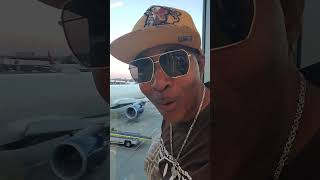 #ĎêłťåŠķý✈#Pŕëşëñť😎✈Ťhey're waiting 4 mmëëëëë Î ģot'Š ťő ģő Î ģot'S ťo gő. #ĎeltaSky✈#KëëpcľÎmbÎnğ ✈