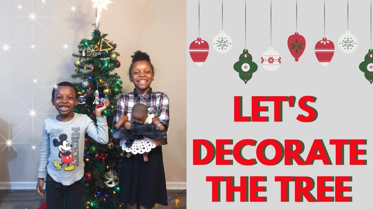 Decorate With Me - Traditional Family Christmas Tree 2018 (Vlogmas Day 1)