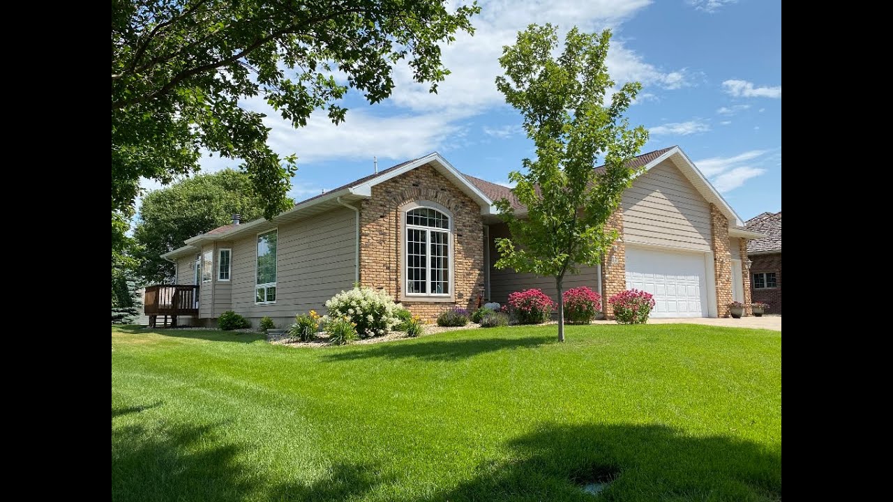 385 17th St SE Le Mars, IA For Sale. YouTube