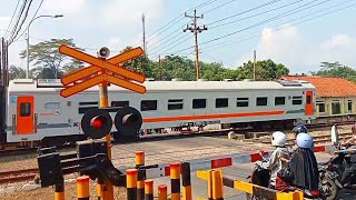 awas kereta api || train crossing || kereta api joglosemakerto