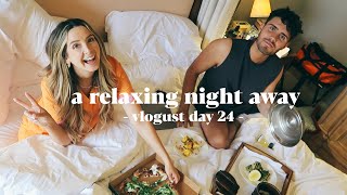 A Relaxing Night Away & Hotel Room Tour | Vlogust Day 24 screenshot 1