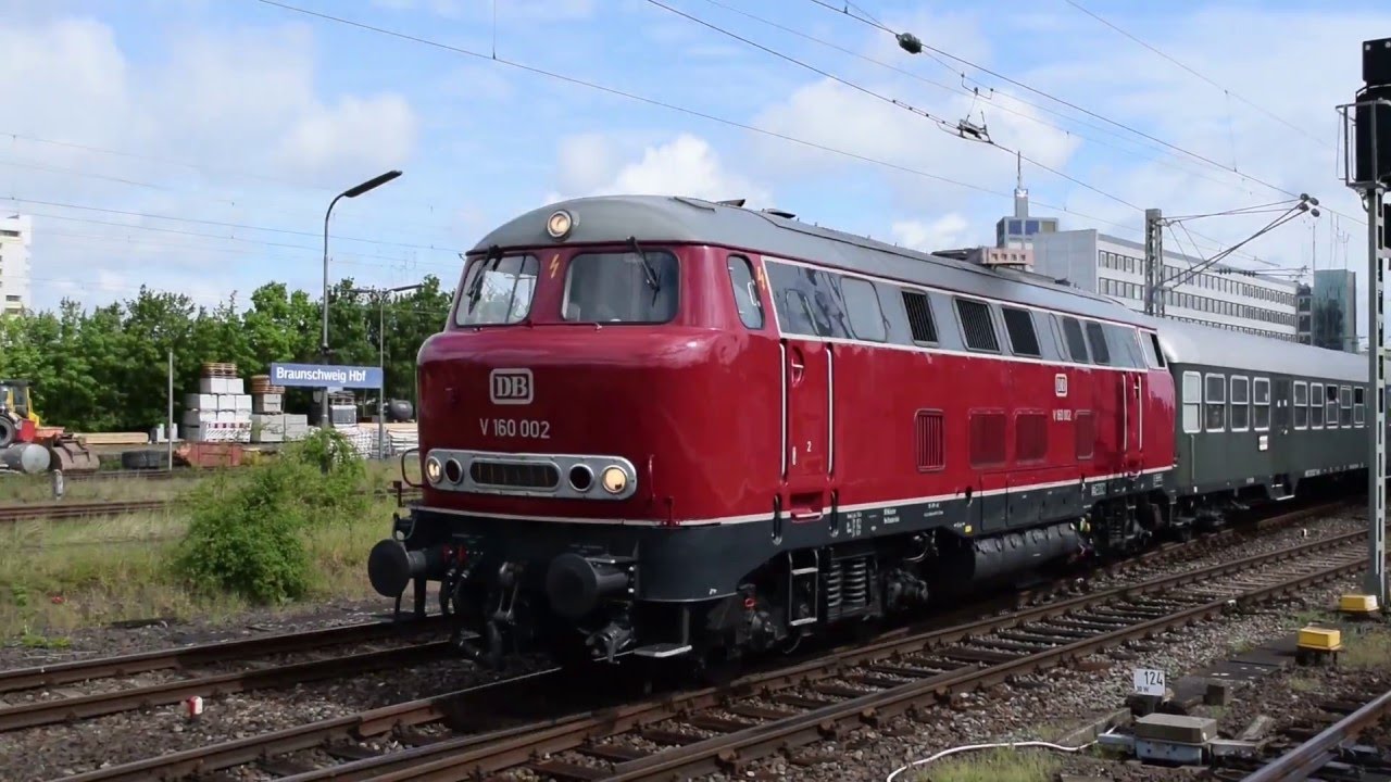 V 160 002 mit dem Zug der Erinnerung in Niedersachsen / 15.05.2016