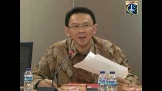 08 Nov 2012 Wagub Bpk. Basuki T. Purnama Menerima Paparan Dinas Pekerjaan Umum