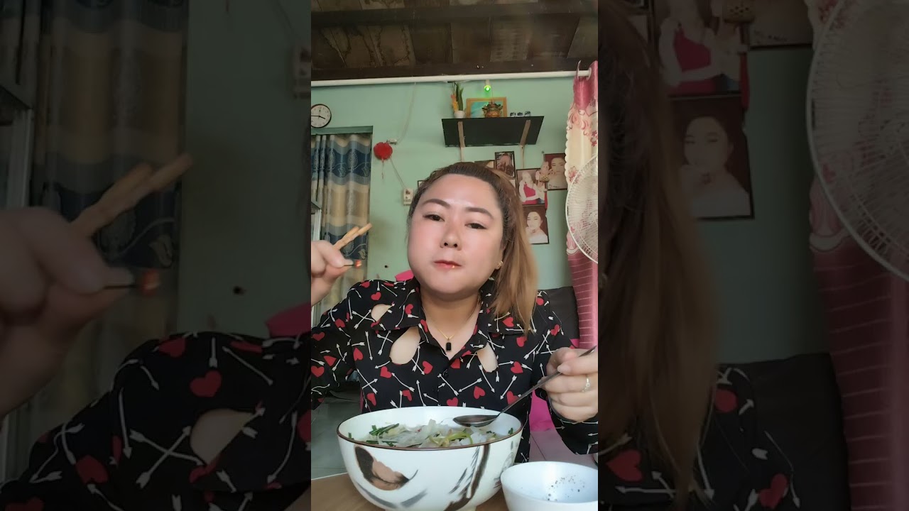 Hủ tiếu sụn heo 