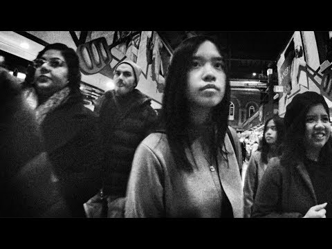 follow-the-crowd---street-photography-in-the-world’s-best-food-market.