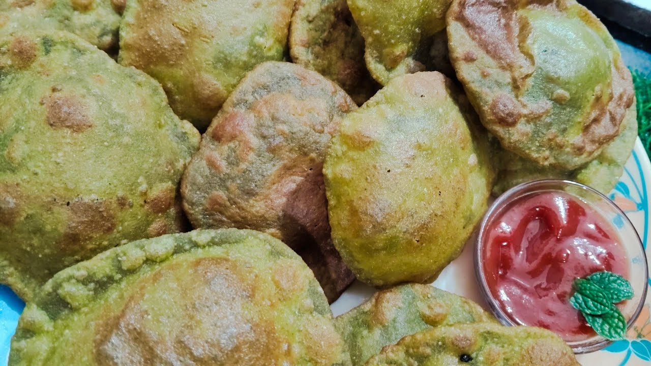 Matar Puri | tasty and easy nashta recipe by Raziya'srasoi 