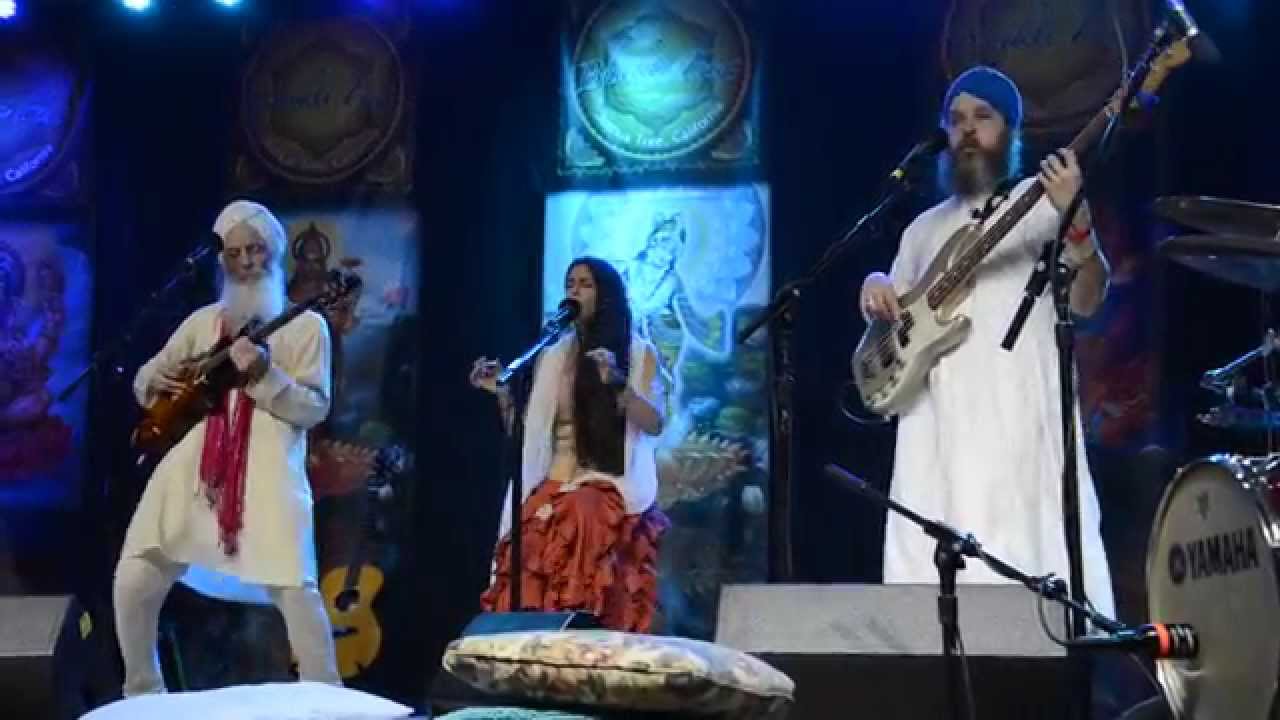The Guru Ganesha Band at Bhakti Fest Midwest 2013 (6/8)