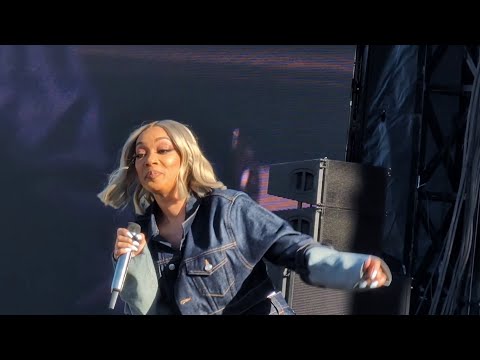 MONICA TAKES FANS TO THE 90'S @J COLE DREAMVILLE