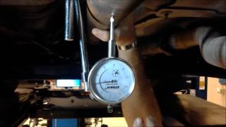 Checking run out on drive shaft
