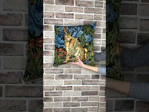 Гобелен декоративная наволочка "Заяц художник Уильям Моррис" 45х45 см