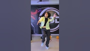 Sanu Tedi Tedi Takdi Tu #punjabihits #bhangra #dance #viral #trending #dancevideo #surjitbindrakhia