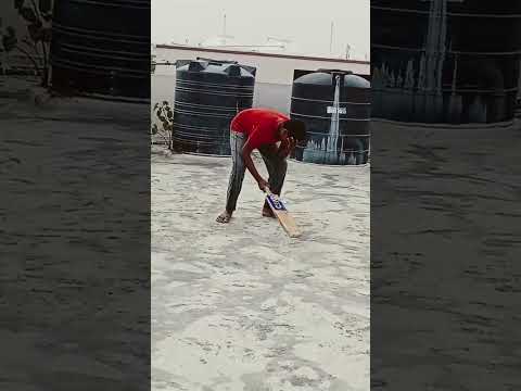 Terrace cricket gone wrong 😅😅