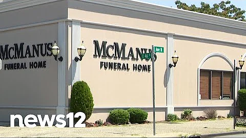 Funeral home under fire for allegedly displaying d...