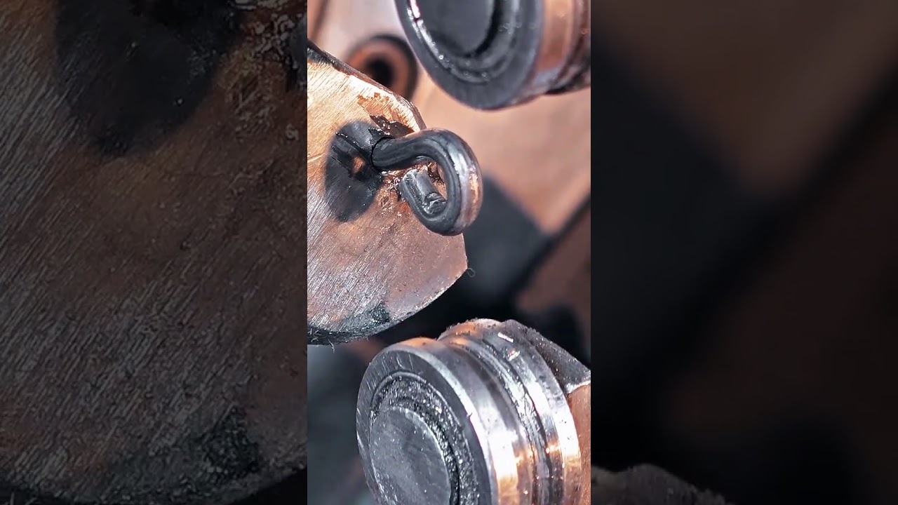 Utilizing advanced cold forming and hot forming techniques, our springs achieve industry-leading