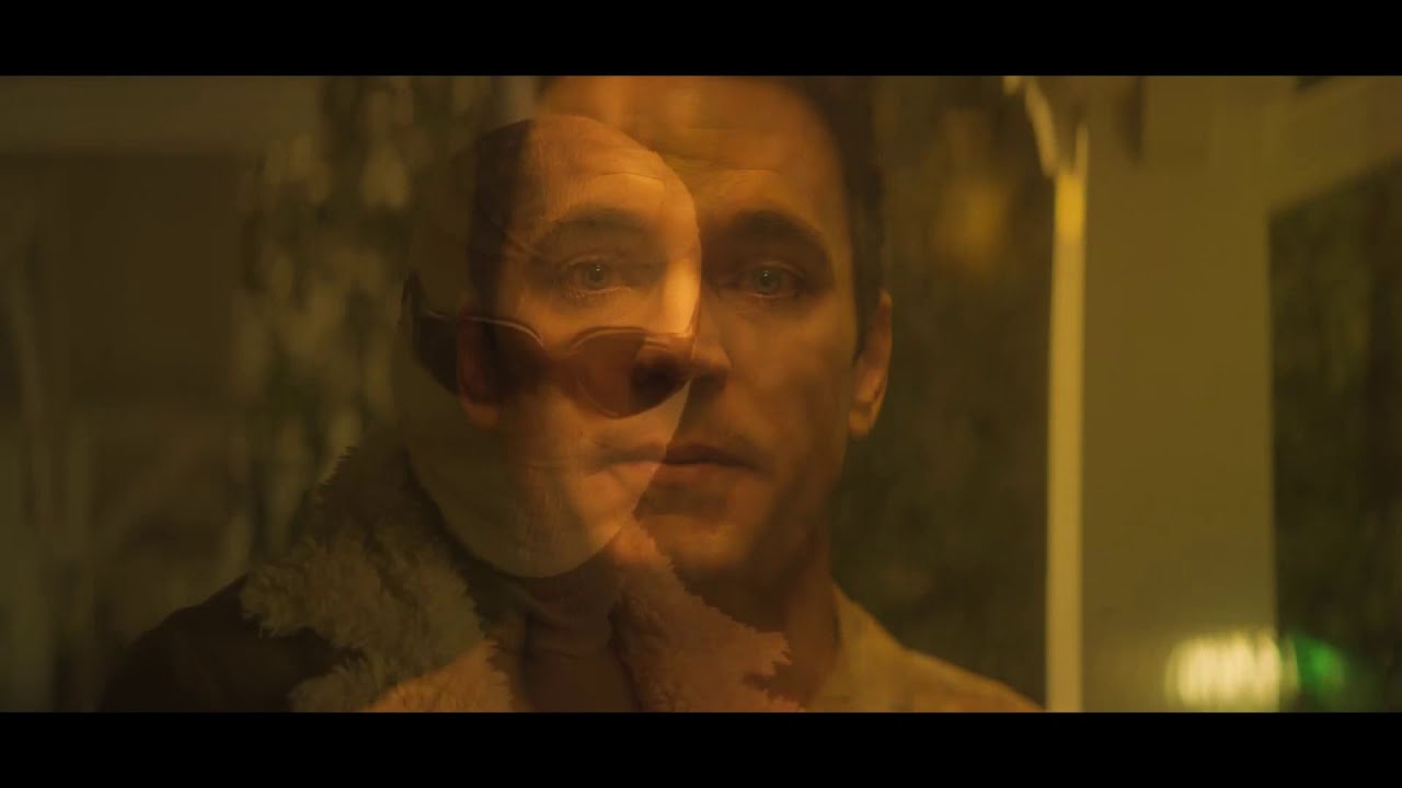 Doom Patrol S1 Ep11 Frank Ocean - Moon River