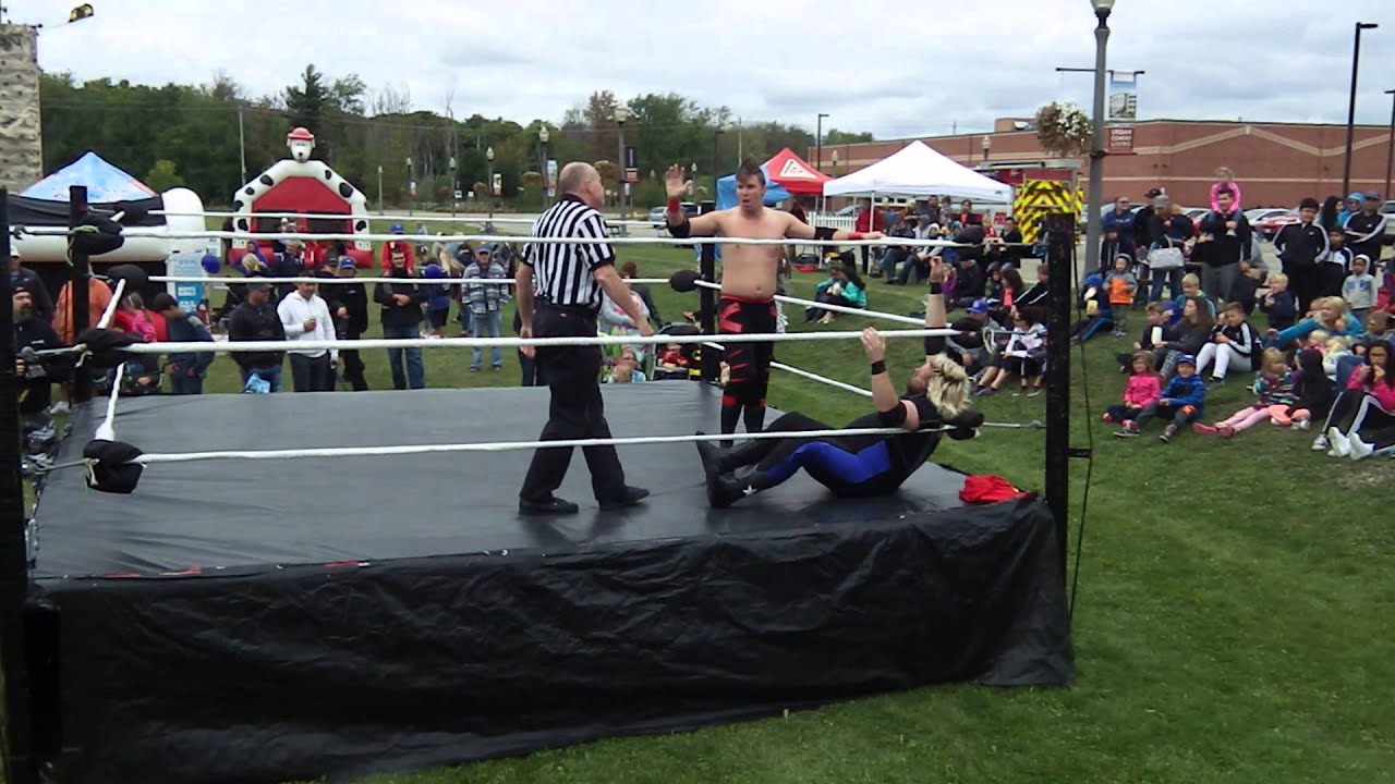 PWA: "EZE"Eric Cairnie Vs HardCore Hick