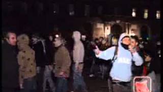 20101126LIVESCONTRIdopo arrivo di berlusconi a napoil videocomunicazioni.flv