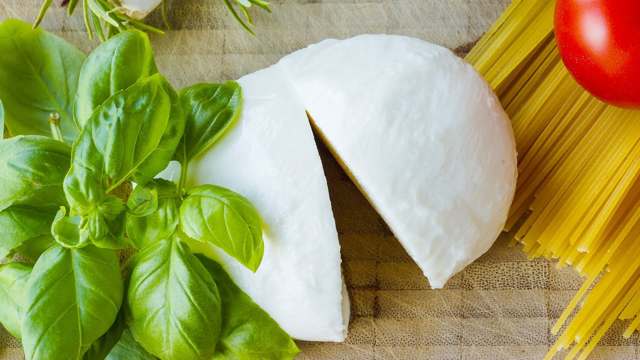 MOZZARELLA selbst machen in 5 Minuten – roh, vegan &amp; cholesterinfrei ...