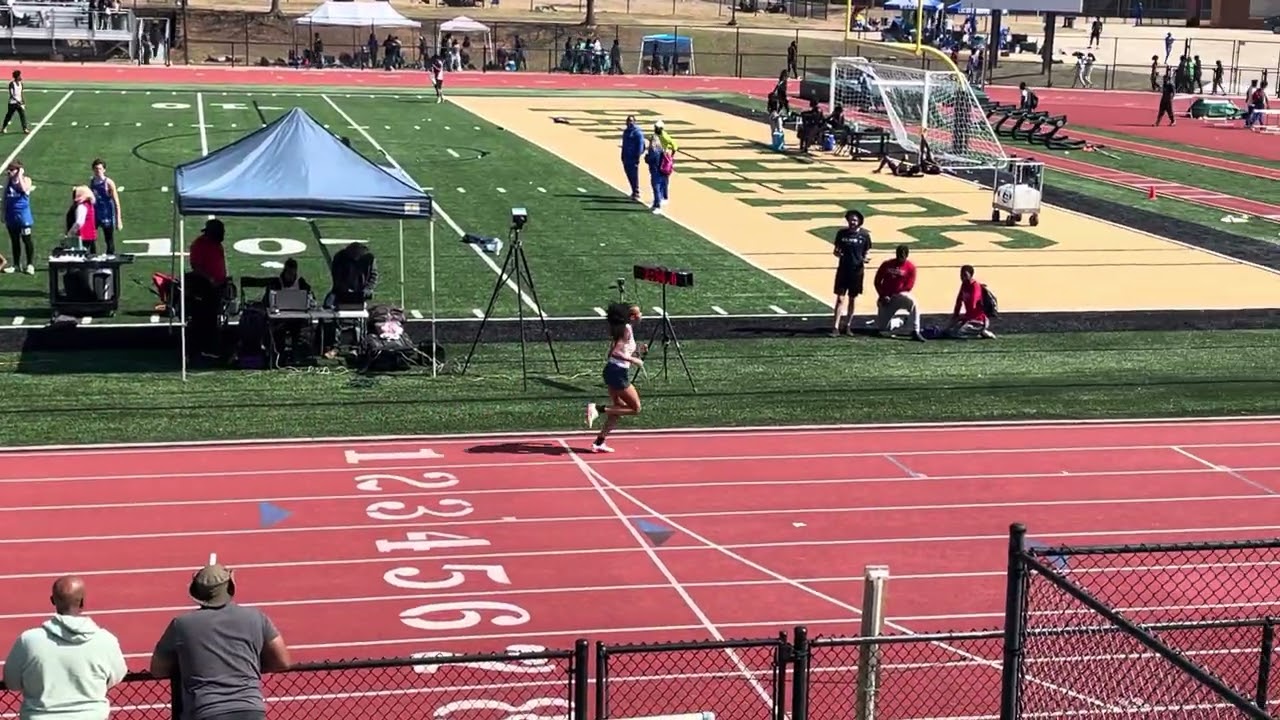 Jean Charles Panther Classic Girls 1600m Heat 1 Langston Hughes HS Fairburn Georgia 
