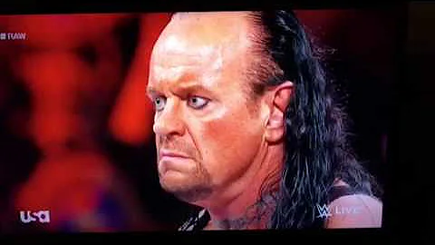 WWE Raw 3/20/2017: The Undertaker Chokeslams Braun Strowman