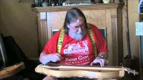 Ben Seymour plays "Bile Them Cabbage Down" on Sycamore Dulcimer