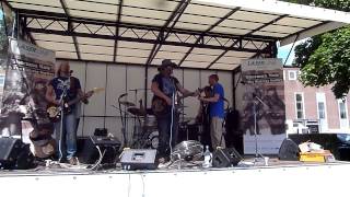 Sherman Noir & The Highway Surfers - Don't Get Me Wrong - live am 25.5.2014 Berlin