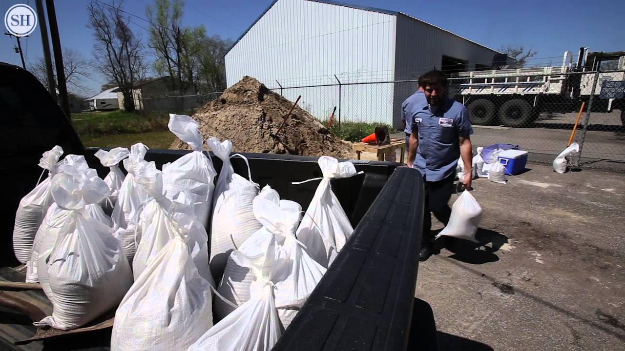 Pearlington contintues to wait and prepare for Pearl River flooding YouTube
