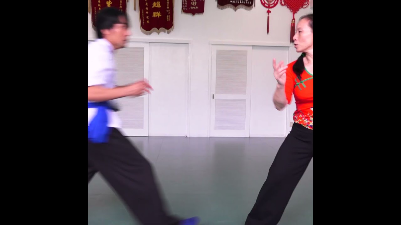 Fighting on the circle! "Bāguázhǎng"