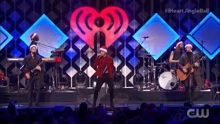 Jonas Brothers - Like It’s Christmas | Z100 Jingle Ball in NYC (12/13/2019) Resimi