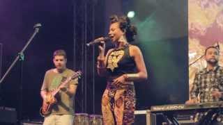 Video voorbeeld van "La Tifa  - Sentimiento Irie (En Vivo) 2015"